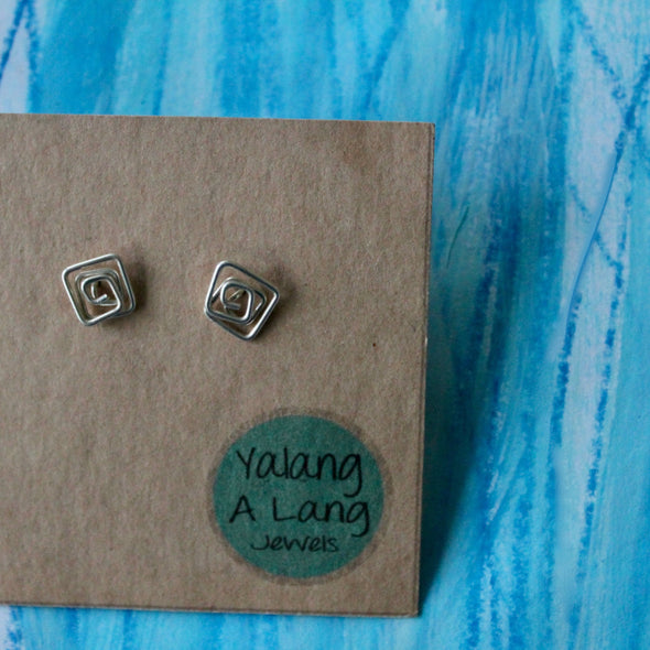 Yalang A Lang - Spiral Square Stud Earrings