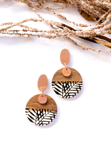 Nancy Joanna - Drop Earrings - Wooden Palm Round - Rose Gold